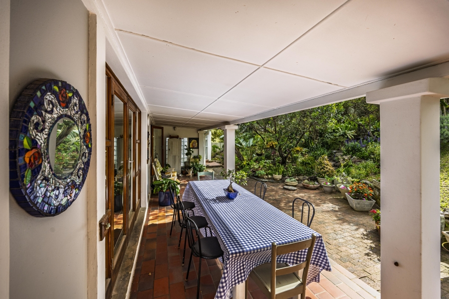 4 Bedroom Property for Sale in Bonza Bay Eastern Cape